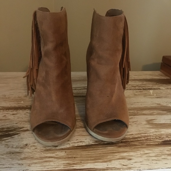 Brown (DV) Dolce Vita fringe booties - Picture 1 of 5